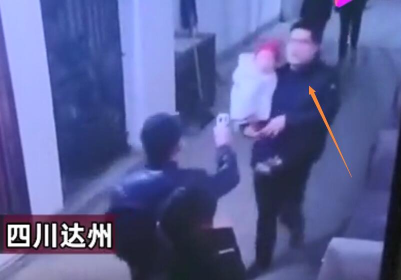 奶爸打掉工作人员测量仪器