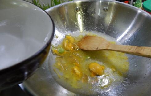 然后加入水 然后加入水