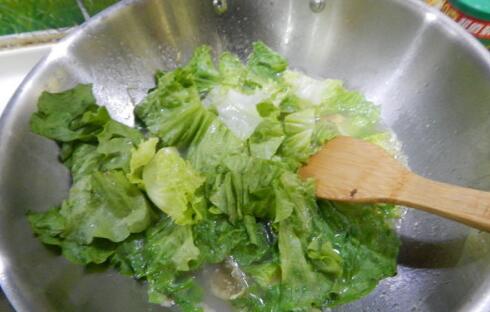 水开后加入生菜 水开后加入生菜