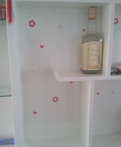 悬挂装饰收纳瓶的美观做法