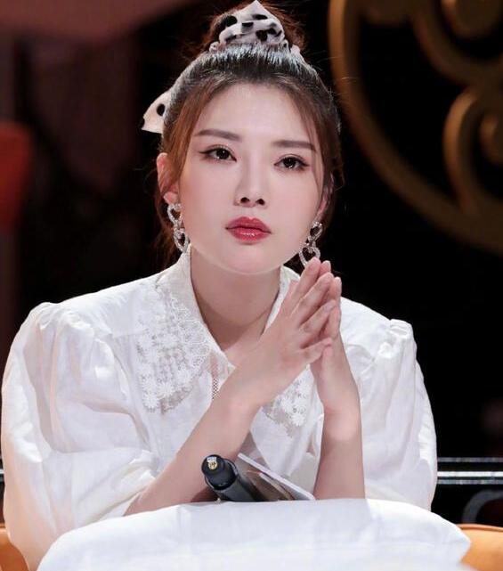 大嫂徐冬冬谈感情：我只爱也愿意爱我的人