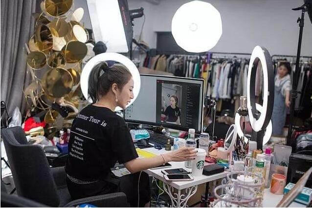 抖音黄v认证有什么好处(抖音流量高的是蓝v和黄v) 抖音黄v认证有什么好处(抖音流量高的是蓝v和黄v)