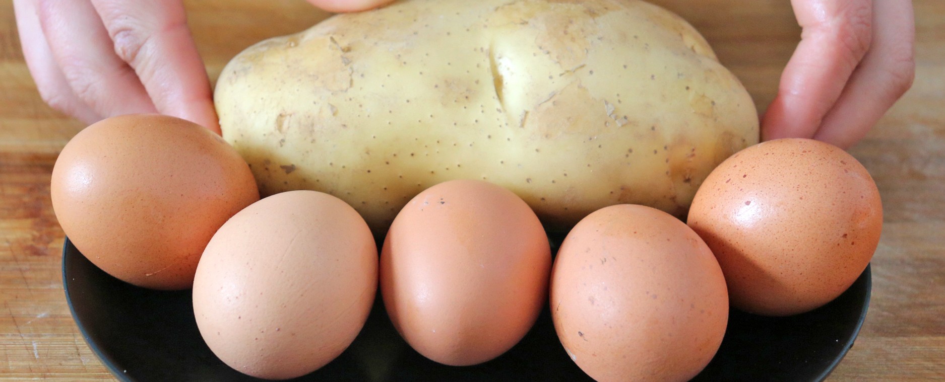 土豆丝凉拌菜,色香味俱全,营养丰富,做法简单易学,来试试吧