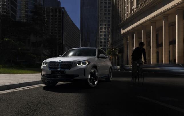 在车上怎么开窗子视频(窗户锁怎么开) 在车上怎么开窗子视频(窗户锁怎么开)