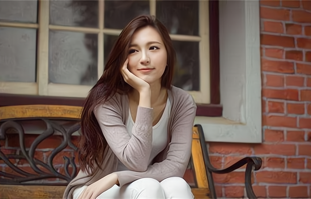 “儿媳,小叔子连辆车都没有,你咋好意思买两套房”“我妈给的”