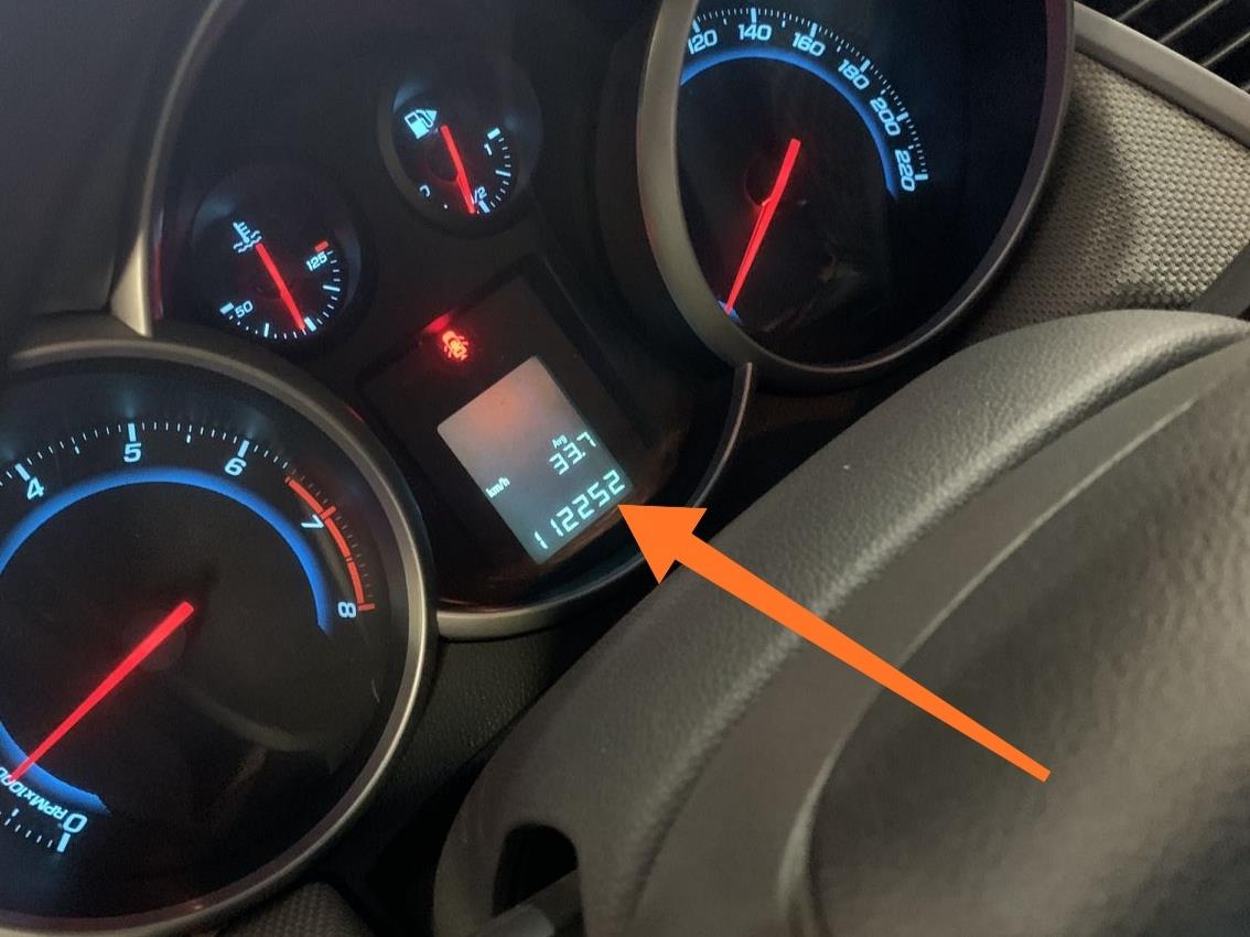 发动机档板坏了怎么办(凯越发动机电脑板坏了的表现)