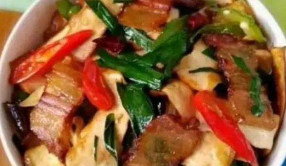 吃着特别爽口的几道家常菜,简单好吃又美味,不愧为米饭杀手