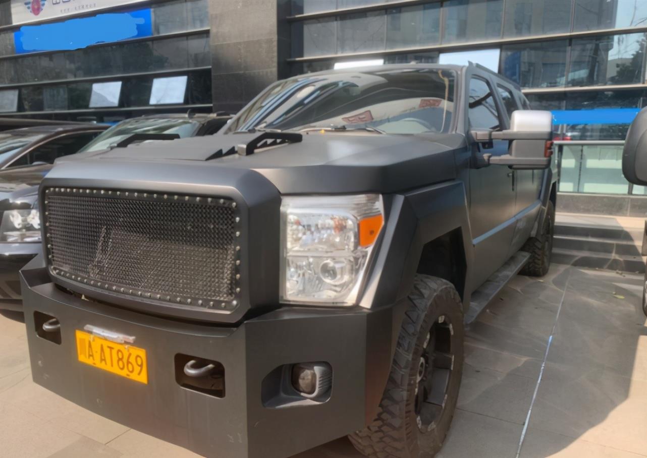 越野车怎么改装防弹(世界十大越野防弹房车)