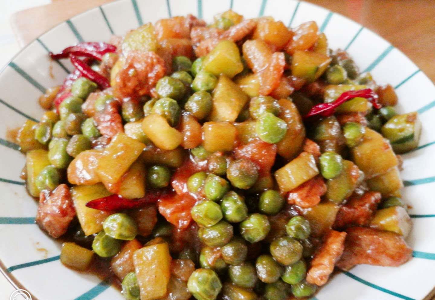 1块土豆1块肉，吃到停不下嘴的家常菜，简单易学，比饭店的好吃