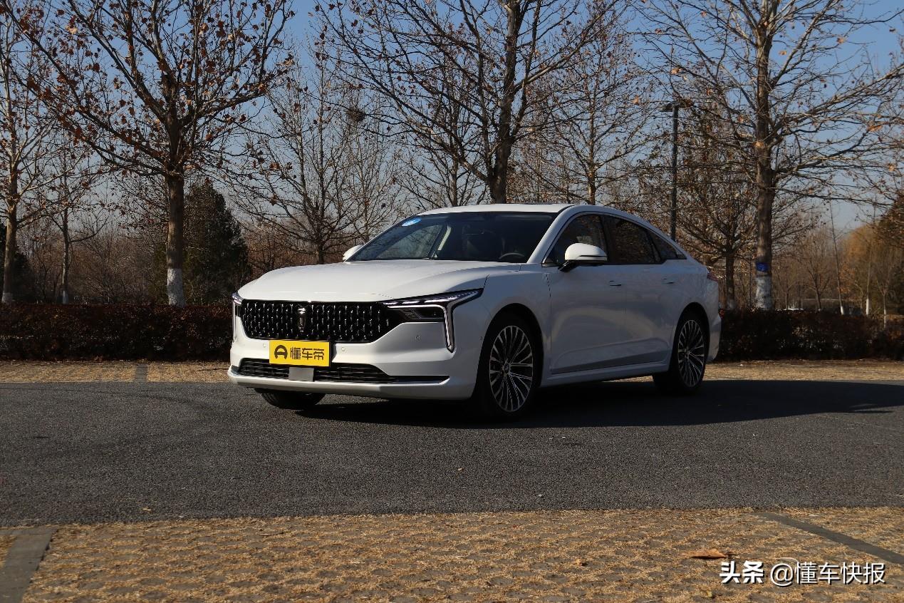 b70大灯怎么拆(奔腾b70扶手箱怎么拆卸)