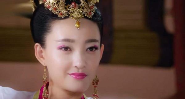 封神演义:妲己被刺死,子虚为救她取出内丹,临死7字让妲己妖化