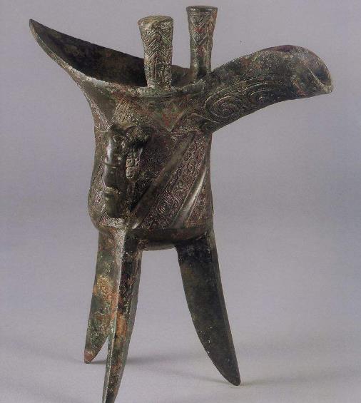 河南发现3000年前古墓,出土一“高科技”文物,专家:汽车配件