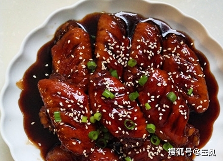 做可乐鸡翅,切记不要焯水,这样做,味道更好